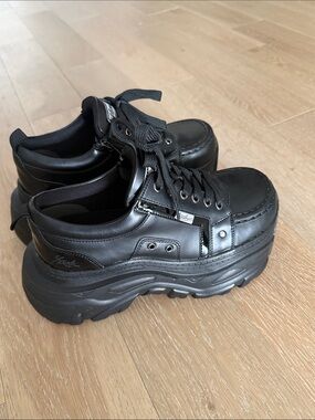 Yosuke Black Women's Platform Lace-Up Sneakers